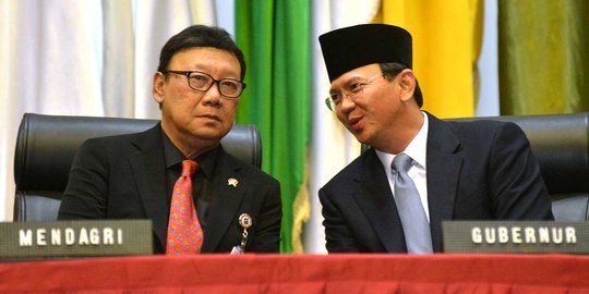 Pimpinan MPR desak mendagri segera berhentikan sementara Ahok