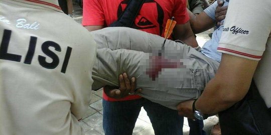 Eksekusi Kampung Bugis di Bali ricuh, polisi terkena anak panah