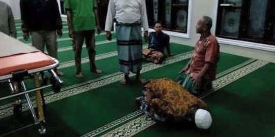Video jemaah meninggal saat bersujud di Masjid Babussalam Malang