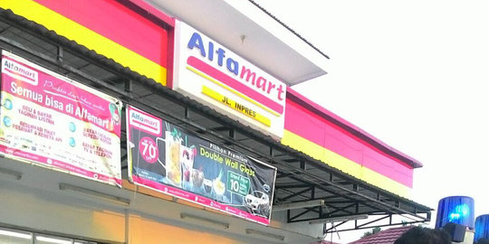 Alfamart dibobol, ratusan rokok senilai Rp 16 juta digondol maling