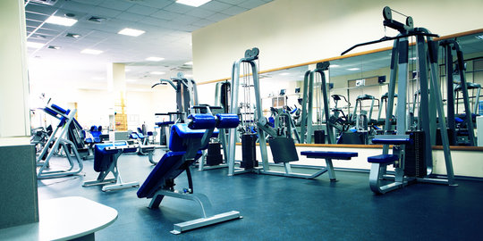 3 Bukti bahwa tak selamanya tempat gym sehat untuk tubuh