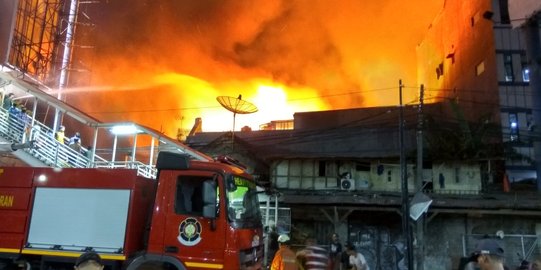 Kebakaran di Mangga Dua, 90 rumah ludes di lalap api