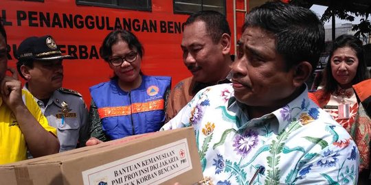 Datangi korban kebakaran, Sumarsono minta petugas utamakan ibu hamil