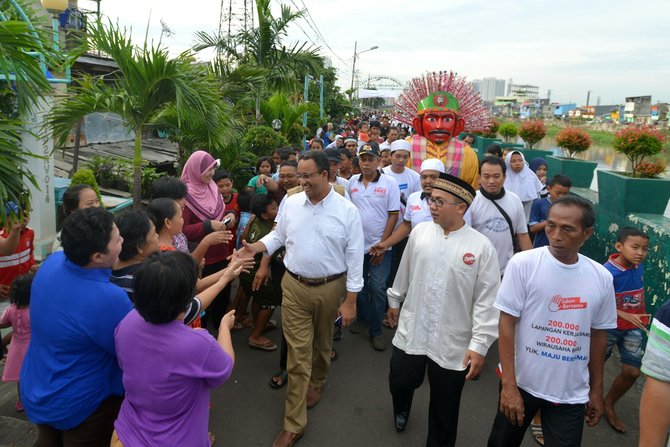 anies baswedan kampanye di kawasan kanal banjir barat