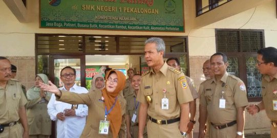 Tolak Semen Rembang, warga Kendeng bangun tenda depan Kantor Ganjar