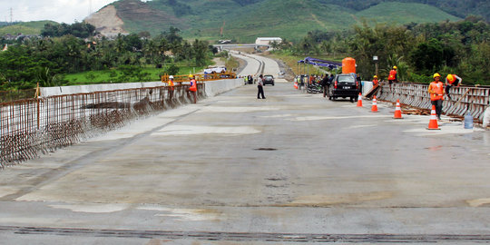 Tol Jakarta-Semarang ditargetkan selesai sebelum mudik 2017