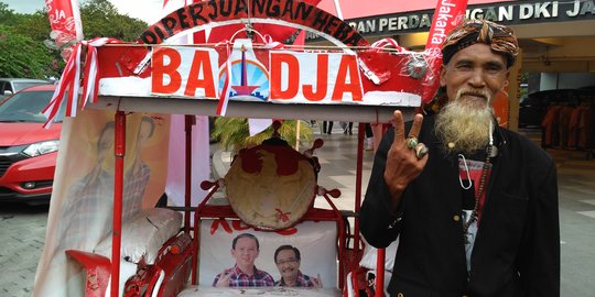 Sukirman tarik becak dari Surabaya ke Jakarta demi dukung Ahok