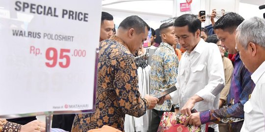 Presiden Jokowi beli sarung Rp 60.000 di Pekalongan 