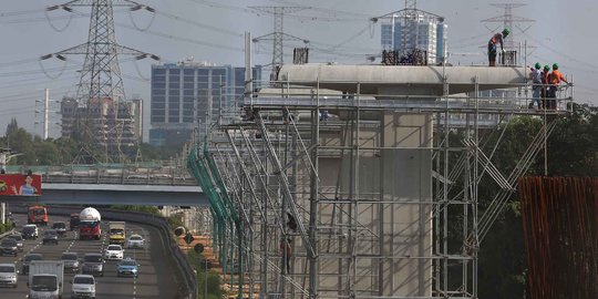 Pembangunan proyek LRT Cibubur-Cawang terus dikebut