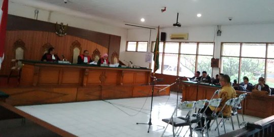 Mantan Kadisdik Jawa Barat didakwa rugikan negara Rp 3,9 miliar