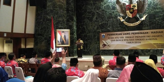 Beragam alasan Sumarsono yakinkan rapat di kereta wisata 