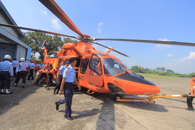 basarnas tempatkan heli di medan