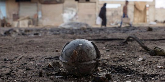 Arab Saudi pakai bom klaster buat bombardir Yaman, Inggris digugat