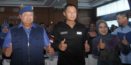 SBY mentori AHY jelang debat, PKS bilang 'semoga hasilnya memuaskan'