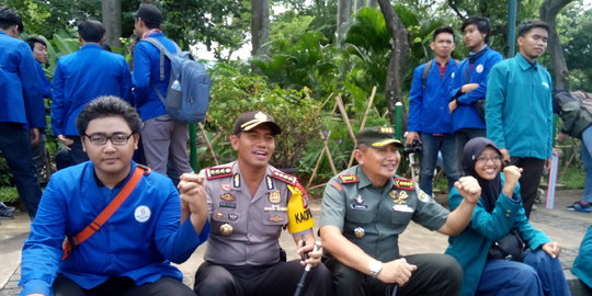 Aksi demo 121, Kapolres Jakpus & Dandim TNI kumpul bareng mahasiswa