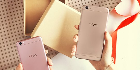 Berkamera depan 20MP, Vivo V5 menangi persaingan smartphone selfie?