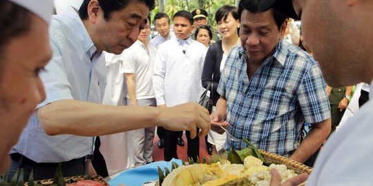 Sebelum ke Indonesia, PM Jepang cicipi sarapan sederhana ala Duterte