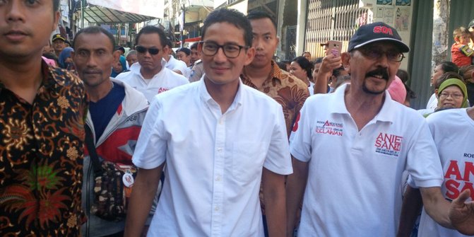 Diserang mobil  mewah  Sandi tantang Ahok Djarot naik 