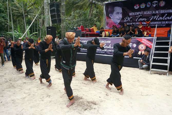 penjemputan jasad tan malaka