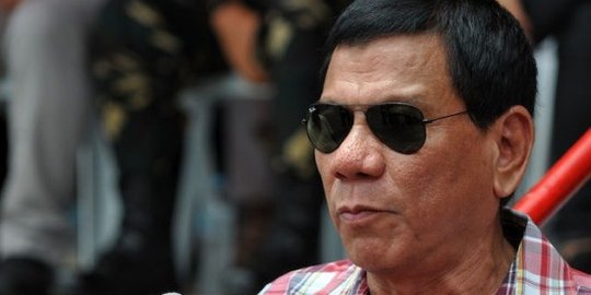 Duterte perintahkan markas Abu Sayyaf dibom, meski ada sandera