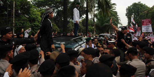 Jumlah massa pro dan kontra pengawal sidang Ahok semakin sedikit