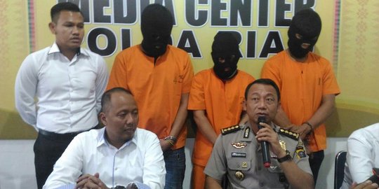 Gondol Rp 940 juta dari rumah mewah di Pekanbaru, 3 dibekuk polisi