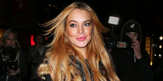 Ucapkan salam di Instagram, Lindsay Lohan diyakini masuk Islam