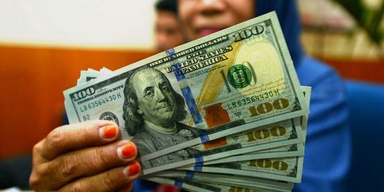 Rupiah dibuka menguat tipis ke level Rp 13.324 per USD