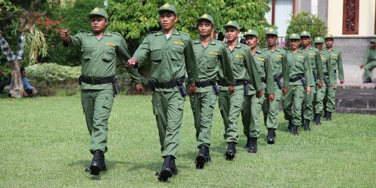 Kapolri tak bisa larang kalau hansip se-Indonesia laporkan Rizieq