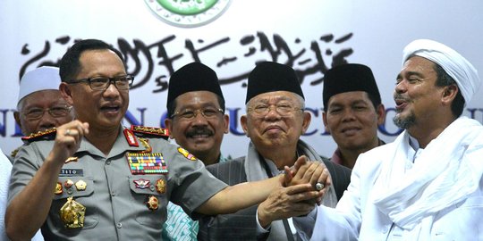 Kapolri ingatkan Rizieq tak bawa massa saat diperiksa soal palu arit