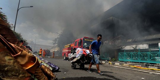 'Kalau Pasar Senen sengaja dibakar, pelakunya tidak punya hati'