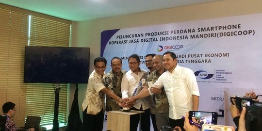 Jadi anggota koperasi Digicoop bisa dapat smartphone lokal