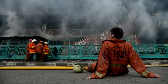 Pantang pulang sebelum padam, 36 jam bertarung dengan si jago merah