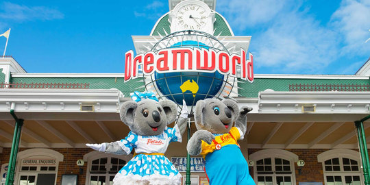 Nikmati bermain sambil berinteraksi dengan harimau di Dreamworld