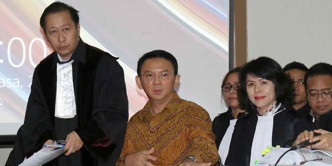 Gara-gara saksi, penasihat hukum Ahok dan hakim debat di persidangan