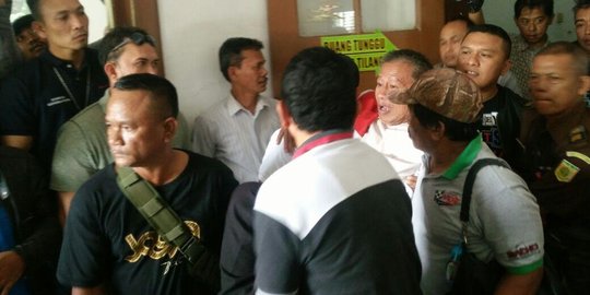 Dedi Sugarda kembali berulah, lempar jaksa saat sidang berlangsung