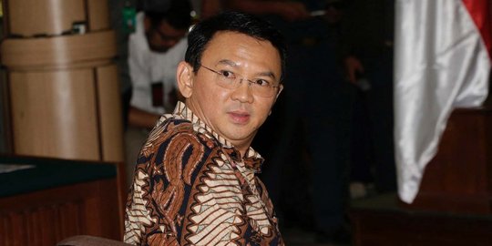 Panasnya sidang ketujuh Ahok