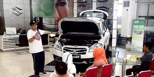 Pengguna Suzuki SX4 di Makassar digoda dengan SX4 S-Cross