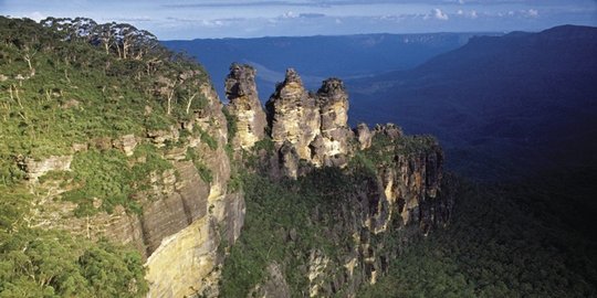 Keindahan Blue Mountain & legenda 3 saudara perempuan yang 