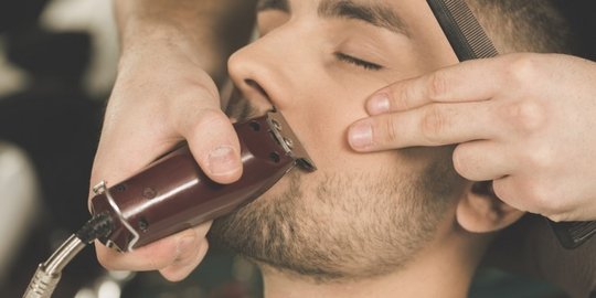 5 alasan mengapa cewek suka cowok brewokan