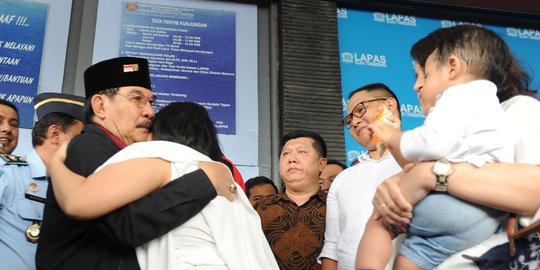 Yusril sebut harusnya Jokowi beri grasi demi hukum ke Antasari