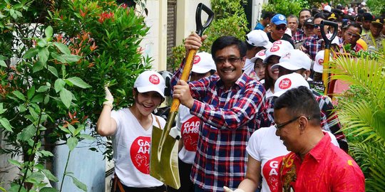 Bersihkan lingkungan, Djarot minta warga tak andalkan petugas PPSU