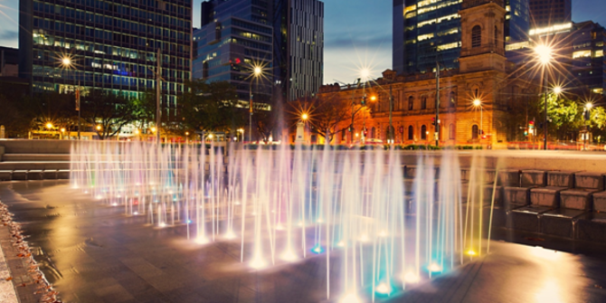 Victoria Square Fountain, Adelaide, Australia без смс