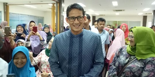 Ibunda minta Sandiaga lebih banyak senyum di debat kedua