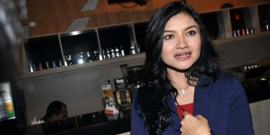 Ini sosok Tina Talisa, moderator cantik debat kedua Pilgub DKI