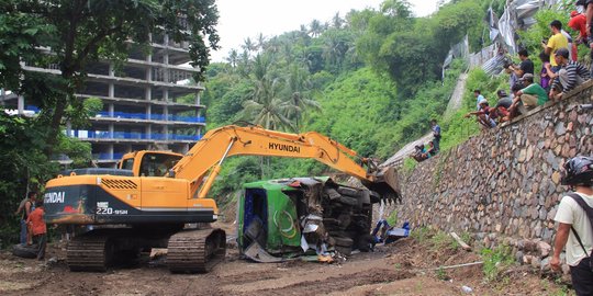 Ini identitas korban kecelakaan bus masuk jurang di Lombok Utara