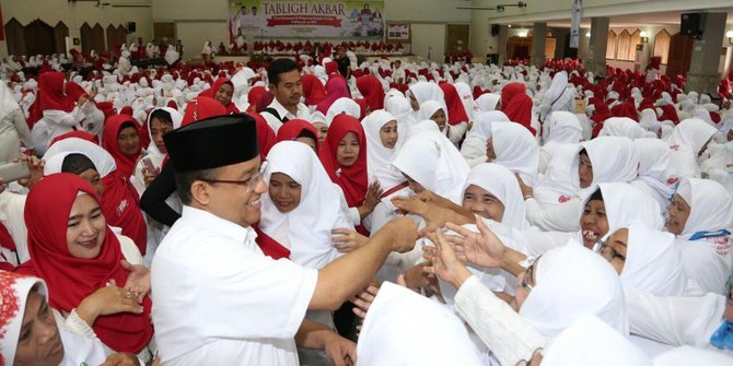 Anies-Sandi dapat dukungan ustazah dan majelis taklim se 