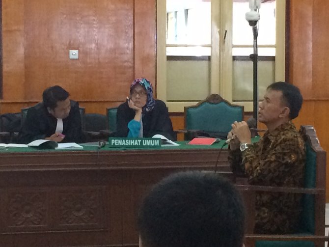 sidang gatot pujo nugroho di pengadilan tipikor medan
