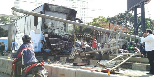 Angka kecelakaan di jalur Transjakarta melonjak hampir 200 persen