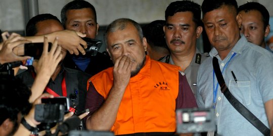 KPK temukan puluhan stempel di kantor penyuap Patrialis Akbar